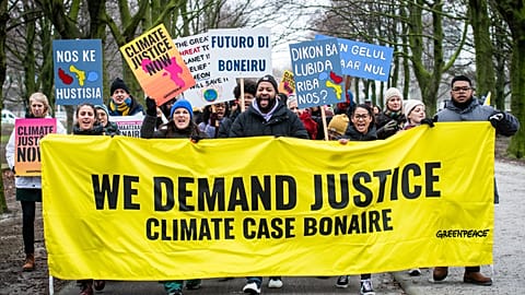 Huit habitants de Bonaire, ainsi que Greenpeace Pays-Bas, poursuivent l'État néerlandais en justice.