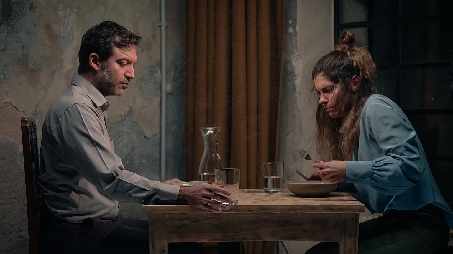«Οι Απόγονοι. Μια ιστορία για δύο αδέλφια που δεν γνωρίστηκαν ποτέ»