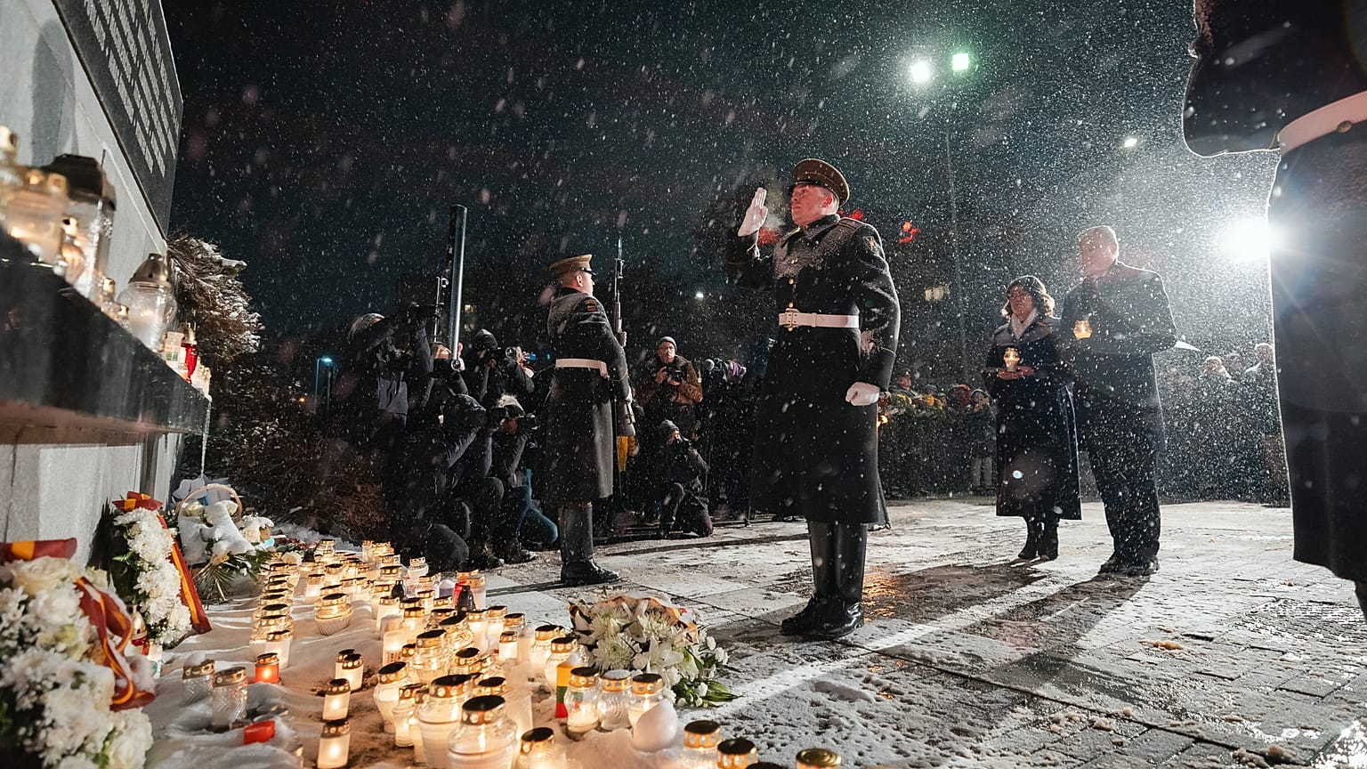 A véres szovjet visszacsatolási kísérletre emlékeztek Litvániában