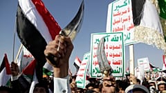 die USA haben weitere Angriffe gegen militante iranische Gruppen und die Huthis angekündigt. 