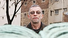 Lev Rubinsteint az orosz konceptualista mozgalom egyik alapítójaként tartják számon