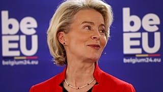 Az Európai Bizottság elnöke egy brüsszeli sajtóértekezleten beszél 2024. január 5-én