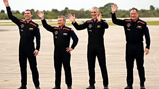 Os astronautas da missão Axiom-3 (da esquerda para a direita) Marcus Wandt, da Suécia, Alper Gezeravci, da Turquia, Walter Villadei, de Itália, e o comandante Michael Lopez-Alegria, fotografados na quinta-feira