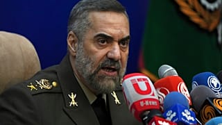  وزير الدفاع الإيراني محمد رضا أشتياني
