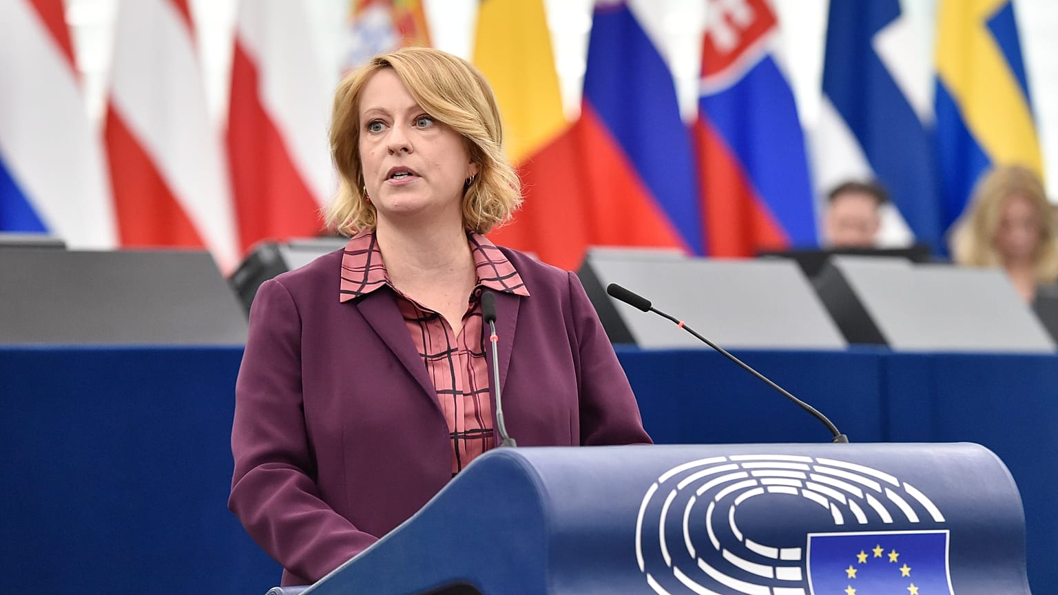 Esther de Lange proposed new fiscal plans to lawmakers today