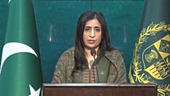 Captura de vídeo: Mumtaz Zahra Baloch, portavoz del Ministerio de Asuntos Exteriores de Pakistán, anunció la retirada de su embajador en Irán