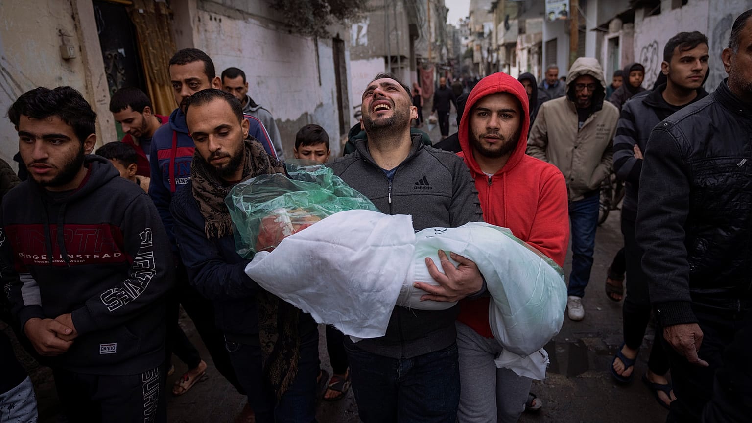 Secondo il ministero della Sanità locale, nella striscia di Gaza sono morte oltre 24mila persone per i bombardamenti israeliani