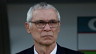 مدرب المنتخب الأرجنتيني هيكتور كوبر