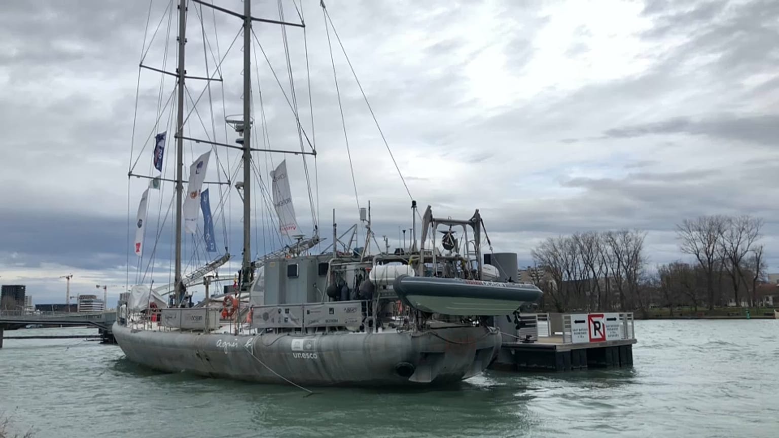 Bateau océanique Tara à Lyon. Janvier 2024.