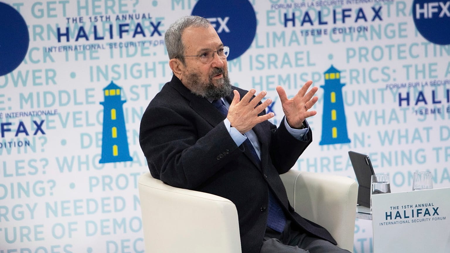 رئيس الوزراء الإسرائيلي السابق إيهود باراك يتحدث في منتدى هاليفاكس للأمن الدولي 2023 في هاليفاكس، كندا، 18 نوفمبر، 2023