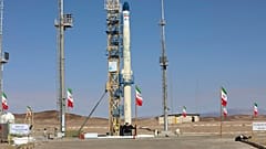إيران تطلق قمرها الصناعي ذو الجناح. 2021/02/01