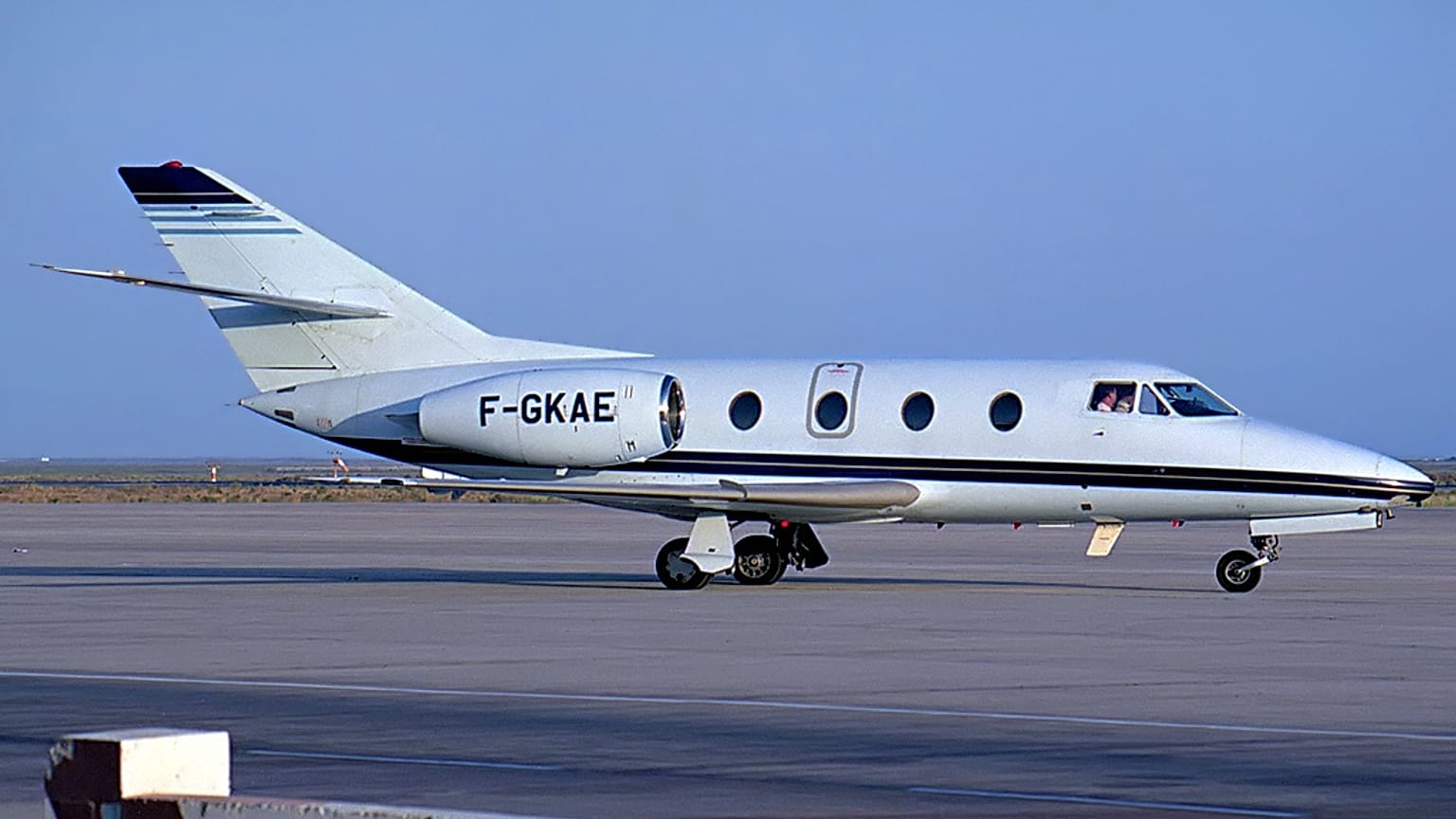 Imagen de archivo de un avión Dassault Falcon jet 10