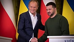 Der polnische Ministerpräsident Donald Tusk it nach Kiew gereist, um mit dem ukrainischen Präsidenten Wolodymyr Selenskyj über weitere Militärhilfe ui sprechen. 