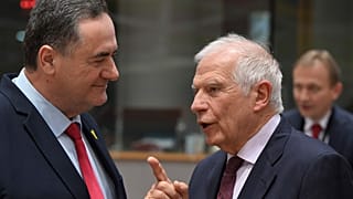 Josep Borrell uniós főképviselő az izraeli külügyminiszter, Israel Katz társaságában Brüsszelben. 
