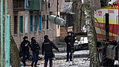 Russische Luftangriffen auf Kiew und Charkiw.