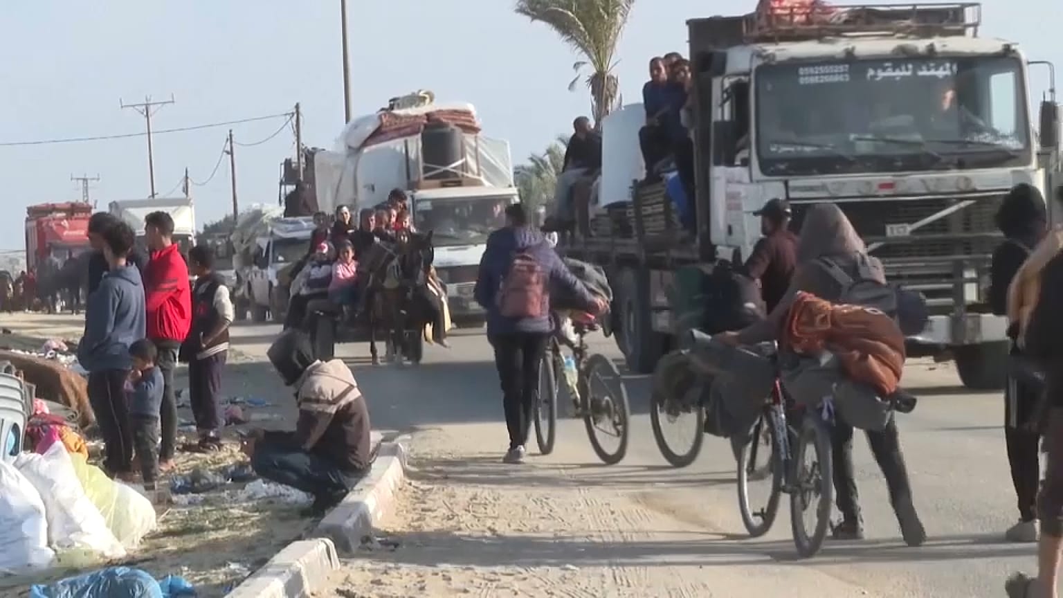 نزوح آخر للآلاف من الفلسطينيين هرباً من الجيش الإسرائيلي في قطاع غزة