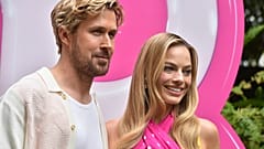 Ryan Gosling és Margot Robbie a "Barbie" című film fotózásán
