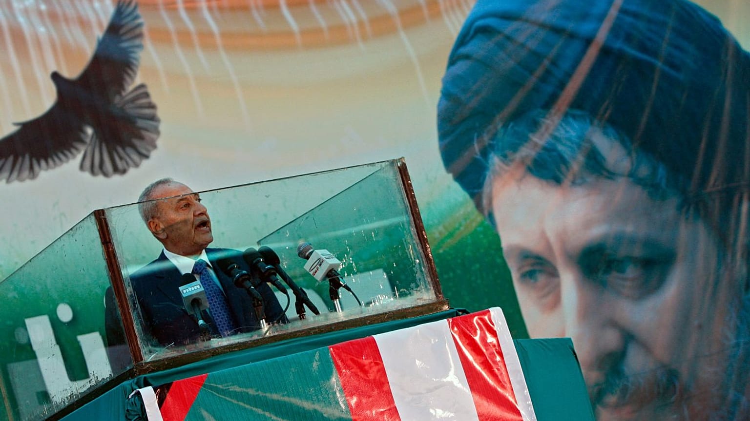نبیه بری، رئیس پارلمان لبنان و رهبر گروه امل که موسی صدر بنیاگذار آن بود
