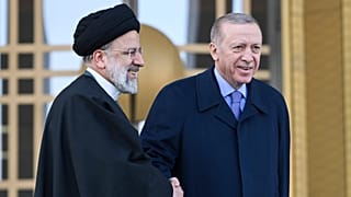 İran Cumhurbaşkanı İbrahim Reisi (sol), Cumhurbaşkanı Recep Tayyip Erdoğan
