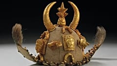 The UK is returning a selection of Asante Gold looted from Ghana over 100 years ago in a historic loan deal. 