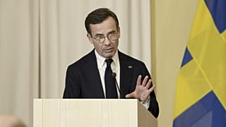  Ulf Kristersson svéd kormányfő egy helsinki sajtótájékoztatón