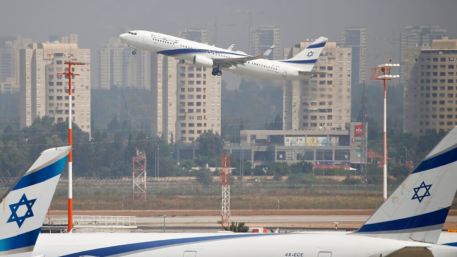 El Al Güney Afrika uçuşlarını askıya alıyor