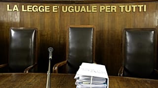Кто же на самом деле убил трех человек на Сардинии, правоохранительным органам установить пока не удалось