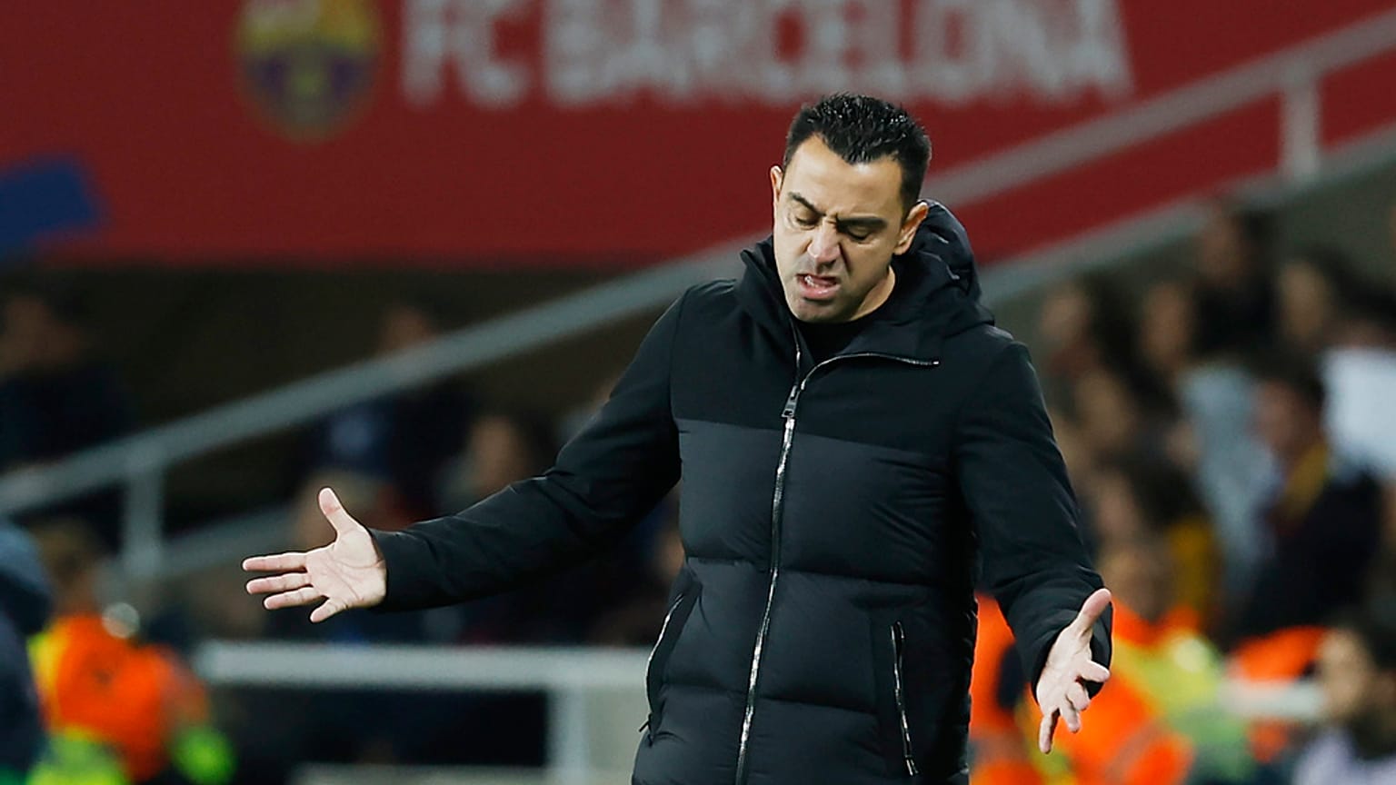 مدرب فريق برشلونة تشافي هرنانديز