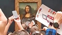 Léonard de Vinci’nin Louvre Müzesi'ndeki Mona Lisa tablosu