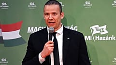 Macaristan'da aşırı sağcı Vatanımız Partisi lideri Laszlo  Toroczkai