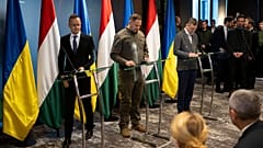 Reunión entre los ministros de Exteriores de Ucrania y Hungría cerca de la ciudad ucraniana de Uzhhorod el lunes