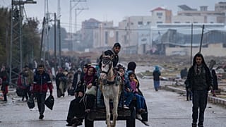 نازحون فلسطينيون يصلون إلى رفح
