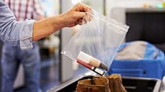 Neue Sicherheitsscanner an Flughäfen machen es überflüssig, bei der Kontrolle Flüssigkeiten aus dem Gepäck zu entfernen.