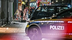 Το προσωπικό των αστυνομικών αρχών εργάζεται στη σκηνή του εγκλήματος στο Ουλμ της Γερμανίας, αργά την Παρασκευή 26 Ιανουαρίου 2024. 