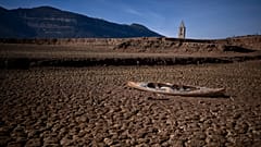 Водохранилища Сау, в 100 км к северу от Барселоны, заполнено лишь на 5%, январь 2024 года.