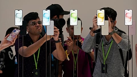 iPhones continue to lead the way with Apple's success