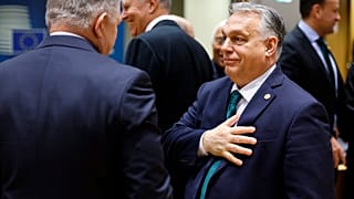 Primeiro-ministro da Hungria, Viktor Orbán, cedeu ao fim de uma hora de cimeira, antecedida por reuniões multilaterais