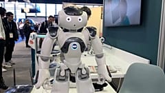 Enseñan un robot en el festival Tech&Fest, en Grenoble, Francia. 