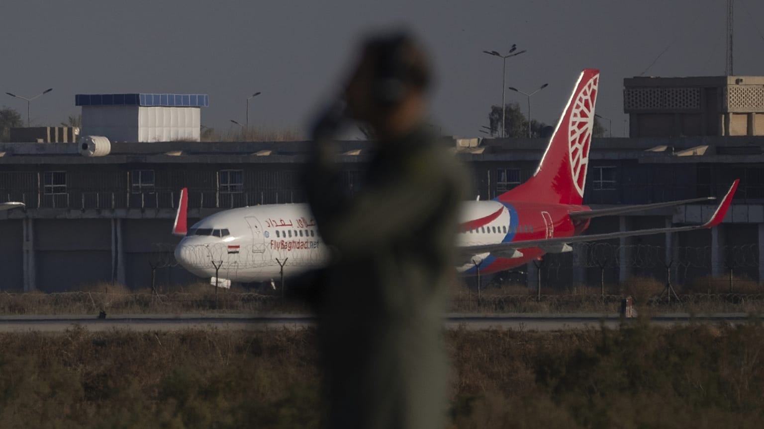 Iráni gép vesztegel a bagdadi nemzetközi repülőtéren