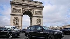 La mairie de Paris veut rendre le stationnement des SUV punitif pour les non résidents parisiens.