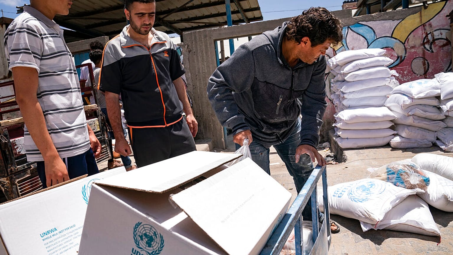 1949'da kurulan UNRWA, Filistinli mültecilere yardım eden kuruluşların başında geliyor