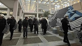 https://www.paratiritis-news.gr/