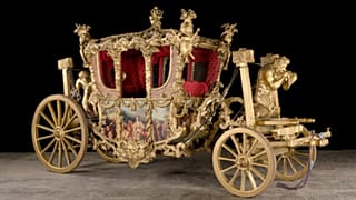 A golden carriage used in The Crown, yours for just €58,000