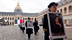 Zeremonie für die Opfer der Hamas in Israel im Invalidendom in Paris