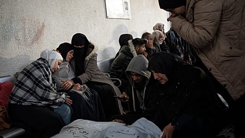 Trauernde Familien in Rafah in Gaza