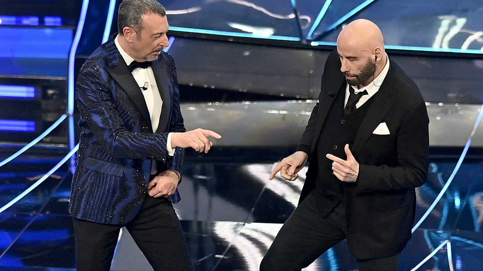 Amadeus e Travolta all'Ariston