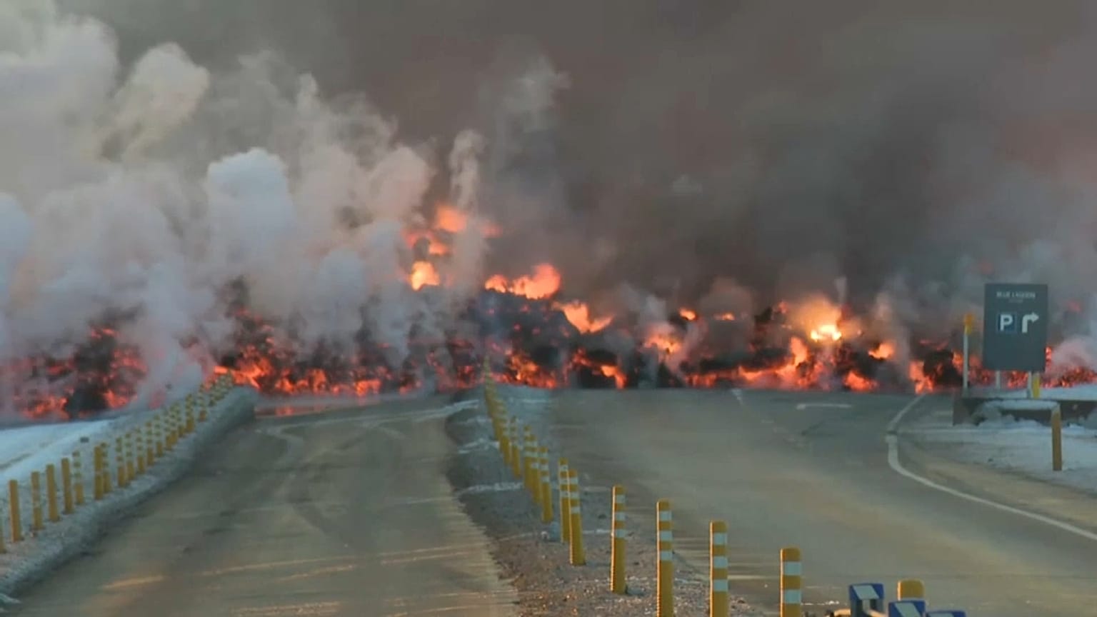 In Island ist vier Kilometer von Grindavik wieder ein Vulkan ausgebrochen. 