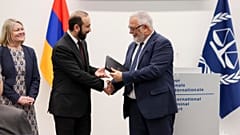 Imágen de la ceremonia en la que la CPI dio la bienvenida a Armenia el jueves 8 de febrero de 2024.