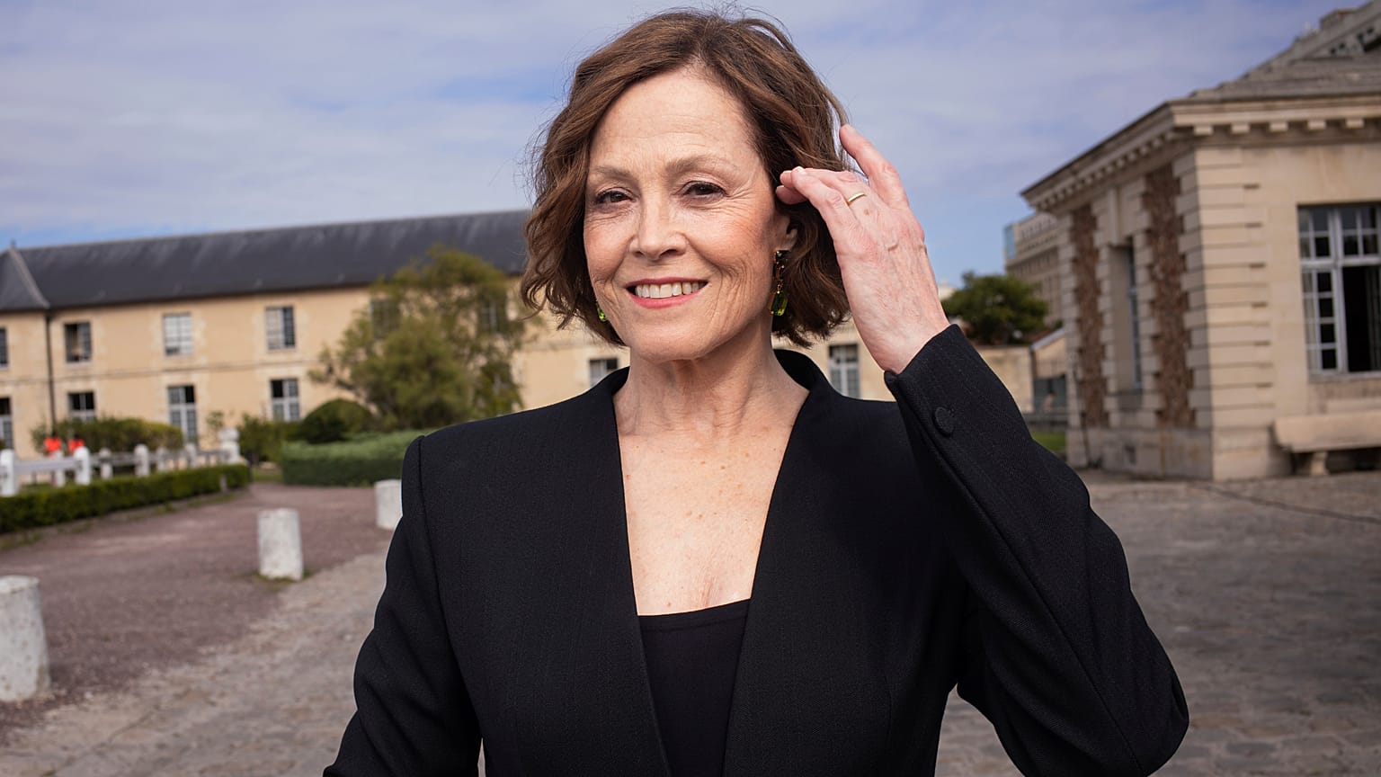 Screen legend Sigourney Weaver to receive International Goya Award 
