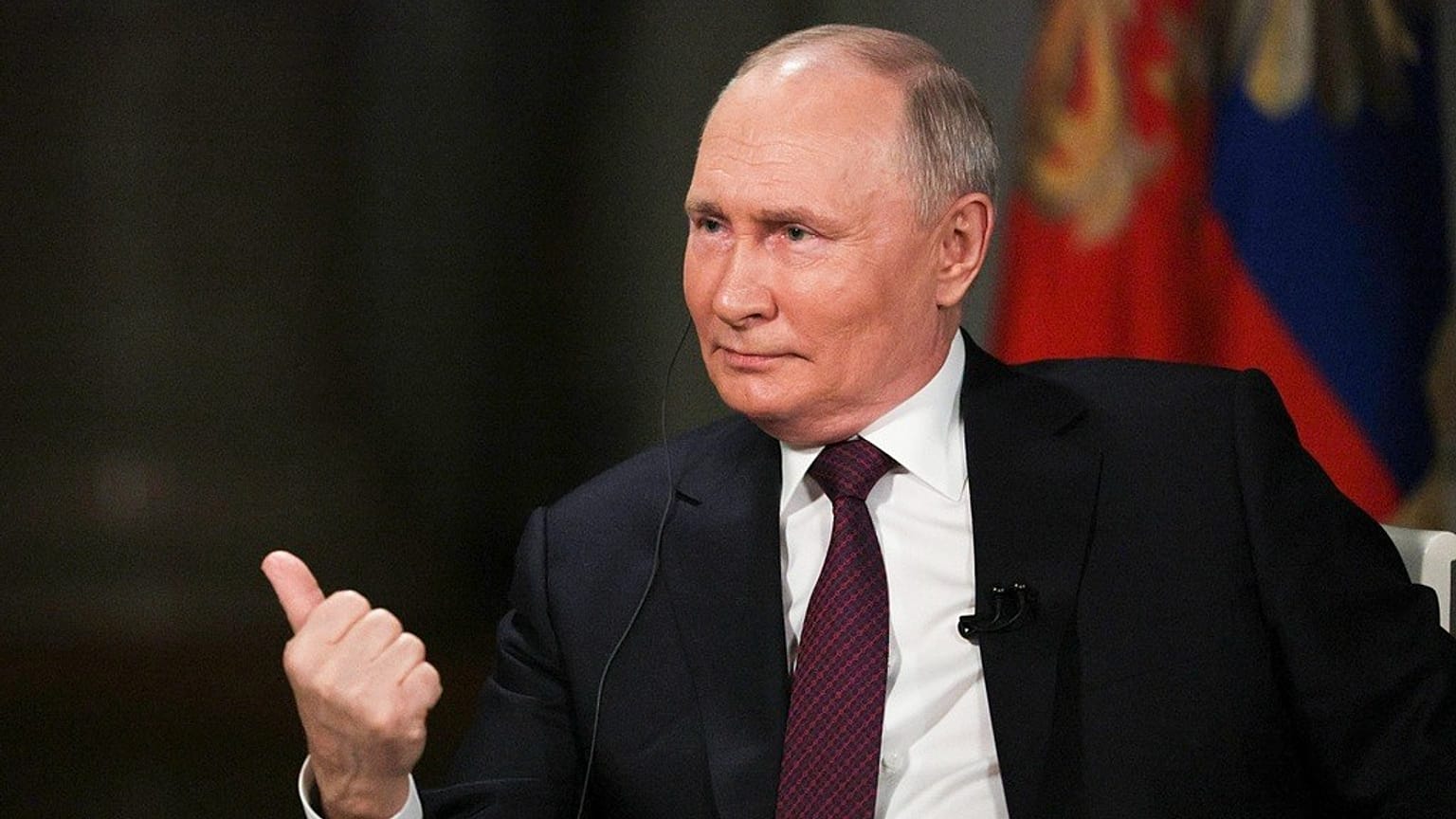 Rusya Devlet Başkanı Vladimir Putin, eski Fox News sunucusu Tucker Carlson'ın sorularını cevapladı